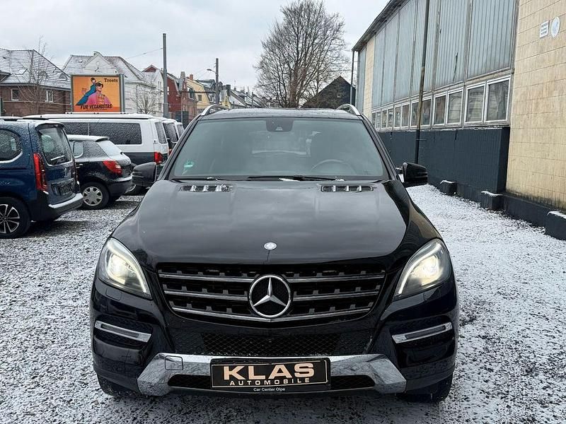 Gebraucht Mercedes ML350 258 PS (189 kW) 2014 Schwarz SUV