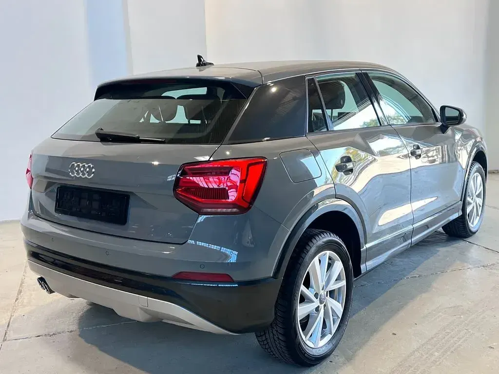 Gebraucht Audi Q2 Design 150 PS (110 kW) 2019 Grau SUV