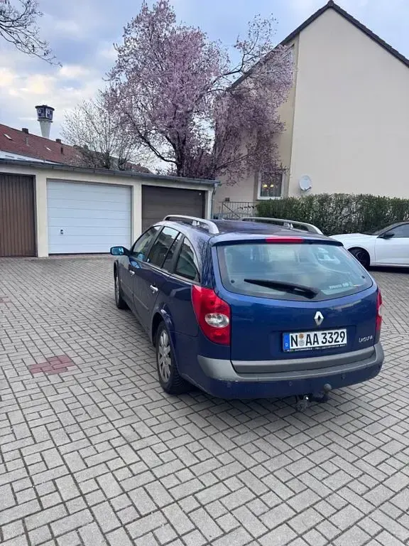 Gebraucht Renault Laguna GrandTour Dynamique 163 PS (119 kW) 2003 Grau Kombi