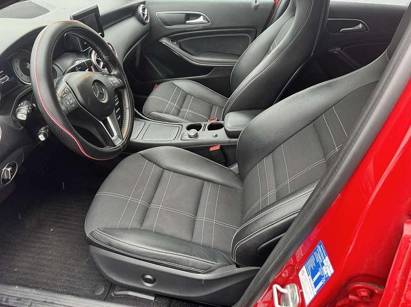 Gebraucht Mercedes A200 156 PS (114 kW) 2013 Jupiterrot  unilack Kleinwagen