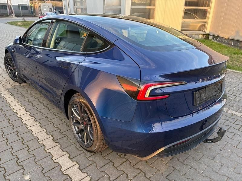 Gebraucht Tesla Model 3 RWD 208 kW (283 PS) 2024 Blau Limousine