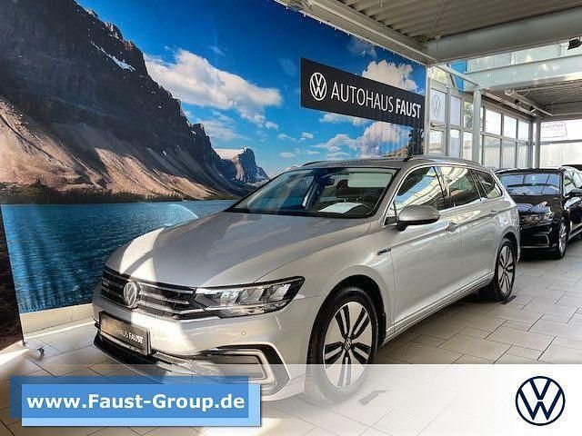Silber metallic Gebraucht 2021 VW Passat GTE Kombi | 22.950 € (Guter Preis) - Bild 1/4