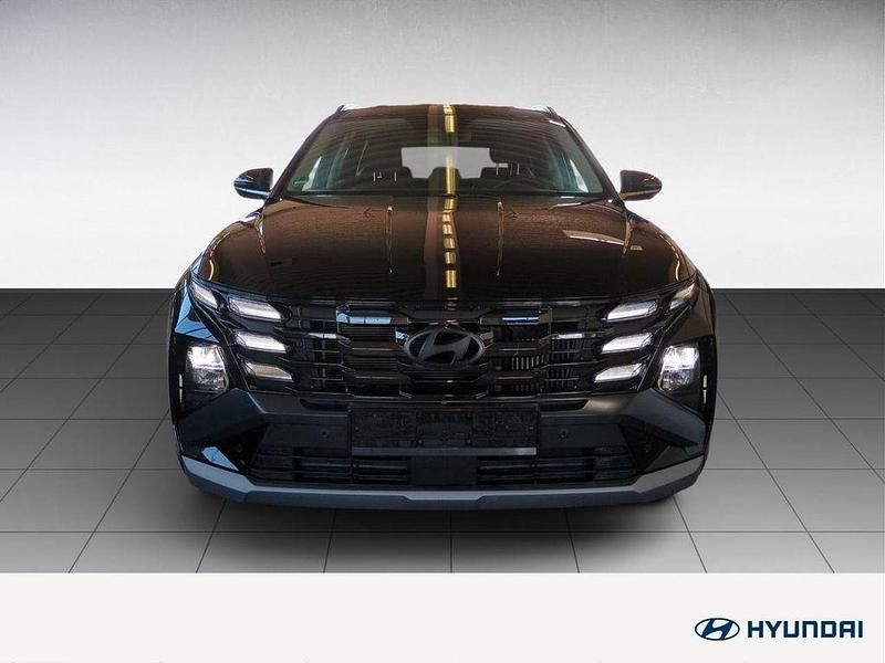 Gebraucht Hyundai Tucson Trend 160 PS (117 kW) 2025 Abyss black / met SUV