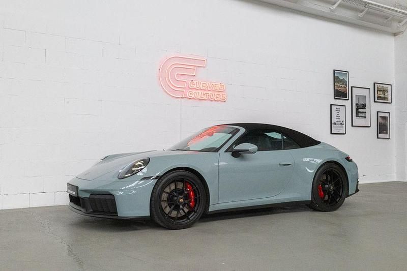 Gebraucht Porsche 911 Carrera Cabriolet 541 PS (397 kW) 2025 Shadegreenmetallic Cabrio