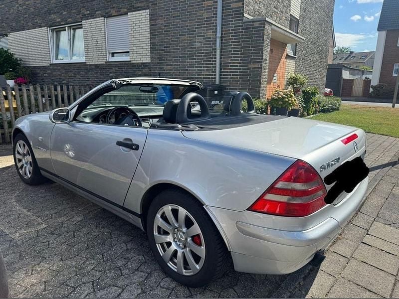 Silber Gebraucht 1997 Mercedes SLK230 Cabrio | 3.700 € (Superpreis) - Bild 1/4
