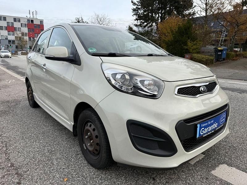 Beige Gebraucht 2012 Kia Picanto FIFA World Cup Edition Kleinwagen | 5.980 € (Fairer Preis) - Bild 1/4