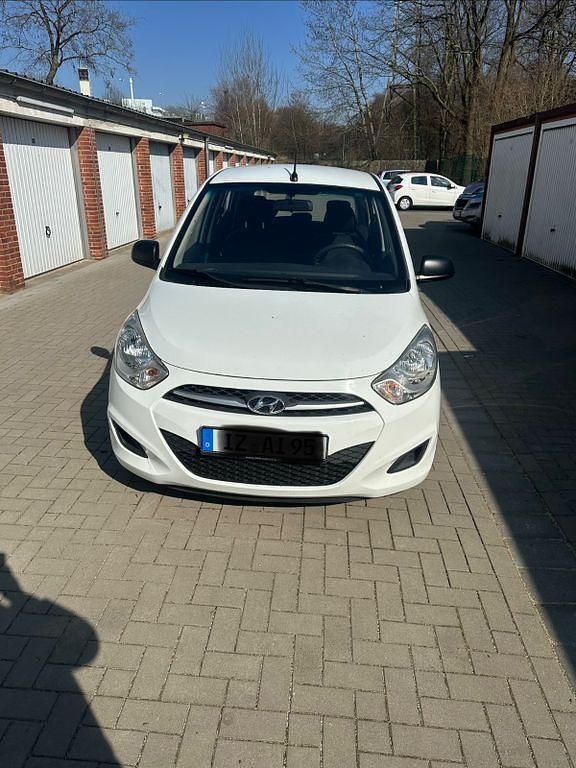 Gebraucht Hyundai i10 Classic 69 PS (50 kW) 2013 Weiß Kleinwagen