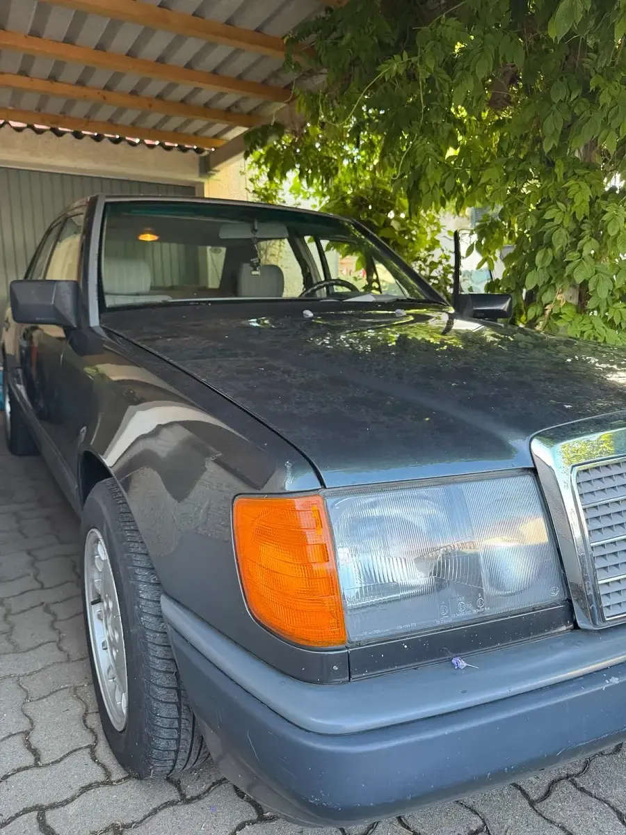 Gebraucht Mercedes 230 1988 Schwarz Limousine