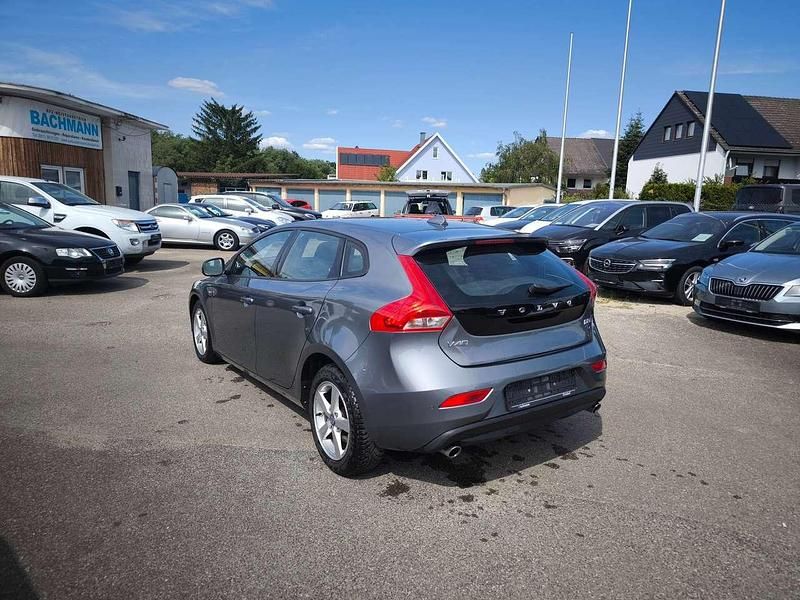 Gebraucht Volvo V40 Kinetic 150 PS (110 kW) 2016 Osmium grey / metallic Kombi