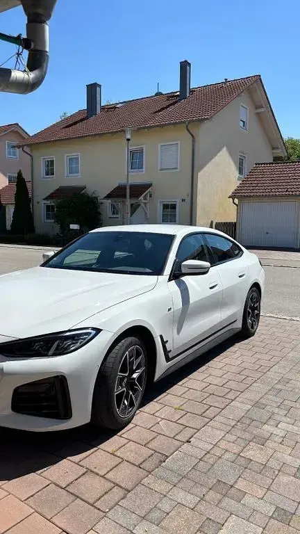 Używany BMW 420 Performance 184 KM (135 kW) 2023 Biały Coupe