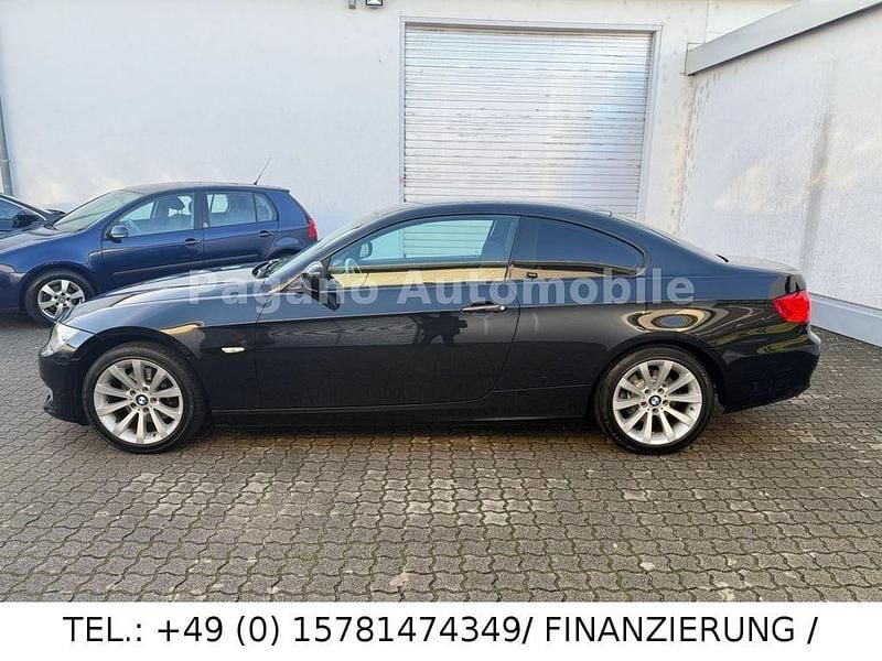 Gebraucht BMW 320 Comfort Edition 184 PS (135 kW) 2011 Schwarz Coupé