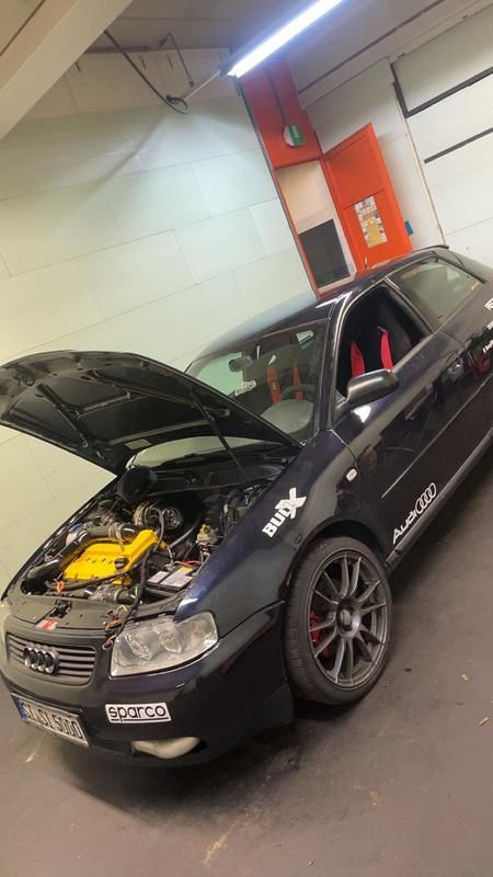Blau Gebraucht 2000 Audi A3 Kleinwagen | 15.000 € - Bild 1/4