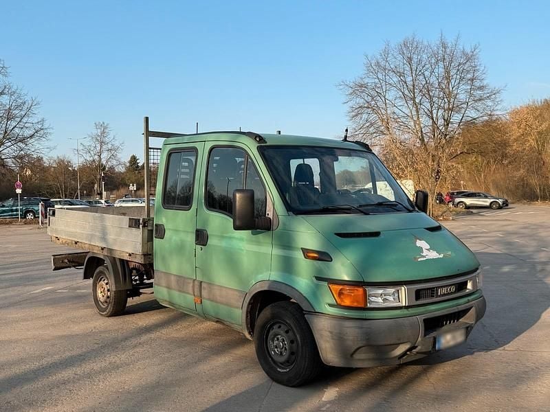 Gebraucht Iveco Daily 116 PS (85 kW) 2004 Grün Limousine