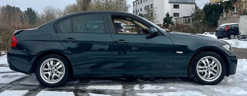 Gebraucht BMW 318 129 PS (94 kW) 2007 Grün Limousine