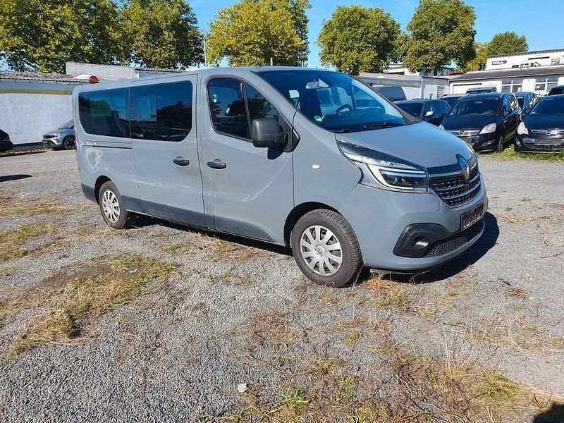 Grau Gebraucht 2020 Renault Trafic Life Van | 23.500 € (Guter Preis) - Bild 1/4
