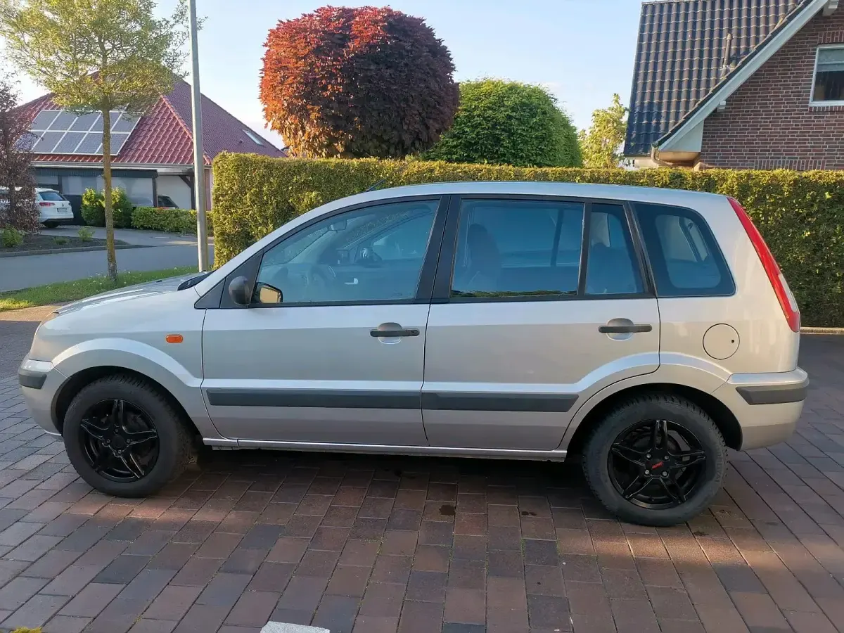 Gebraucht Ford Fusion 75 PS (55 kW) 2006 Silber Kleinwagen