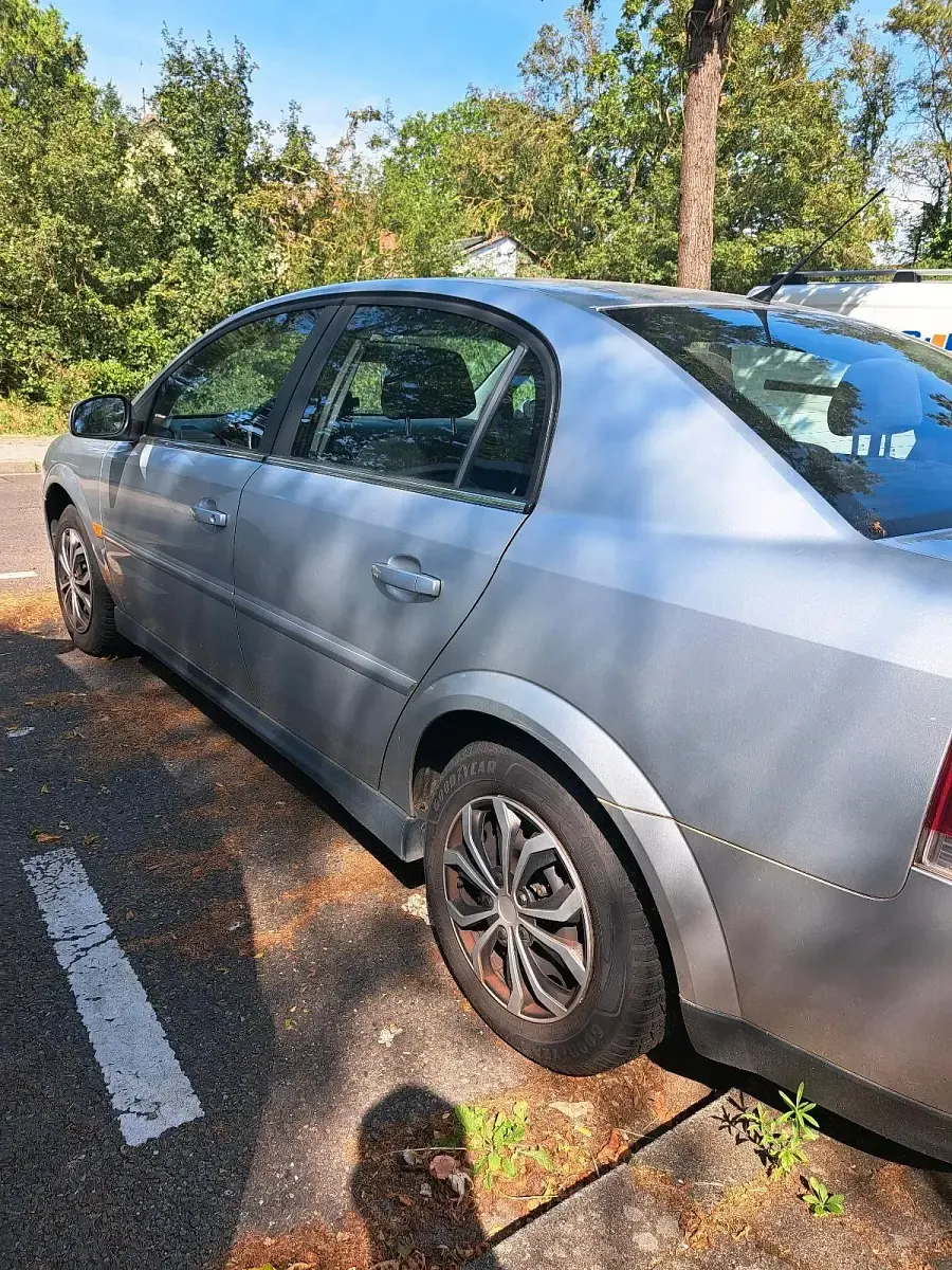 Gebraucht Opel Vectra 147 PS (108 kW) 2003 Grau Limousine