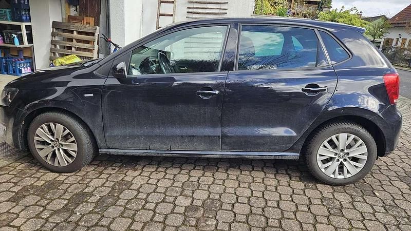 Gebraucht VW Polo Life 69 PS (50 kW) 2013 Schwarz Kleinwagen