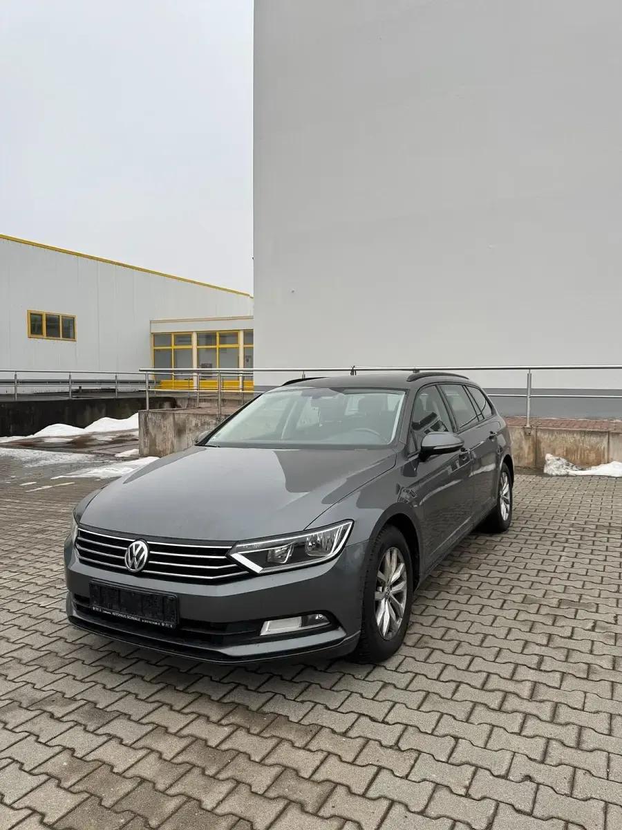 Gebraucht VW Passat 150 PS (110 kW) 2016 Grau Kombi