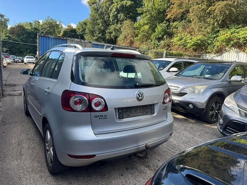 Gebraucht VW Golf VII Comfortline 105 PS (77 kW) 2014 Silber Limousine