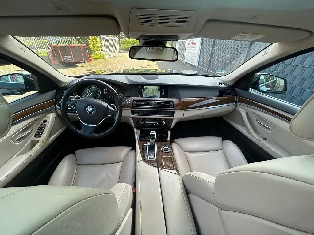 Gebraucht BMW 550 Comfort Edition 408 PS (300 kW) 2012 Grau Limousine