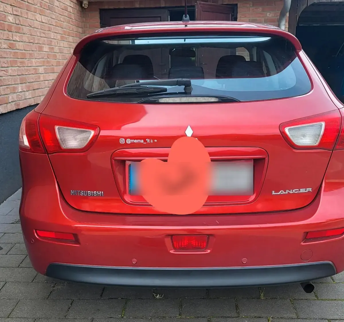 Gebraucht Mitsubishi Lancer 109 PS (80 kW) 2010 Rot Limousine
