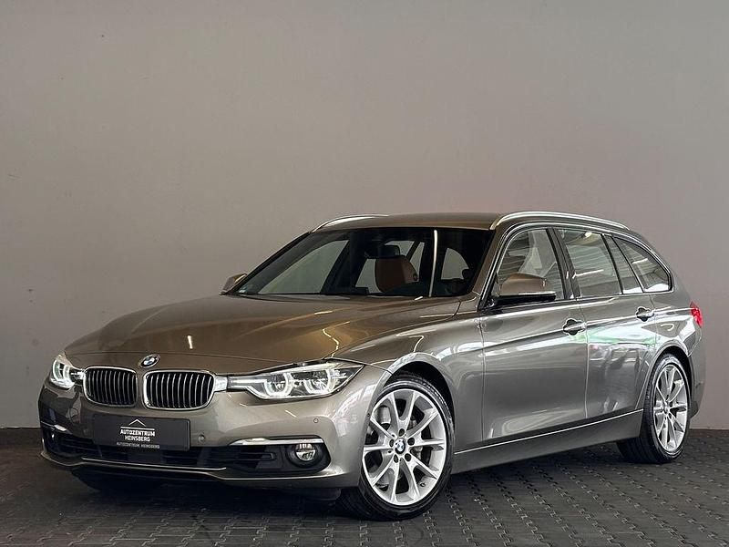 Silber Gebraucht 2015 BMW 340 Luxury Line Limousine | 31.990 € (Fairer Preis) - Bild 1/4