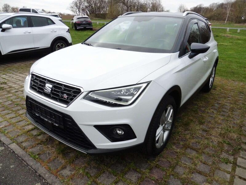 Nevada weiß Gebraucht 2018 Seat Arona FR SUV | 13.800 € (Fairer Preis) - Bild 1/4