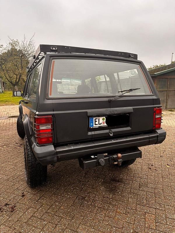 Gebraucht Jeep Cherokee 184 PS (135 kW) 1992 Schwarz SUV