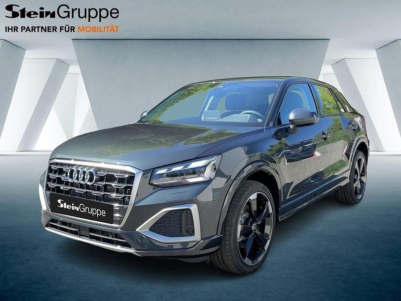 Grau Neu 2025 Audi Q2 Advanced Plus SUV | 36.790 € (Etwas zu teuer) - Bild 1/4