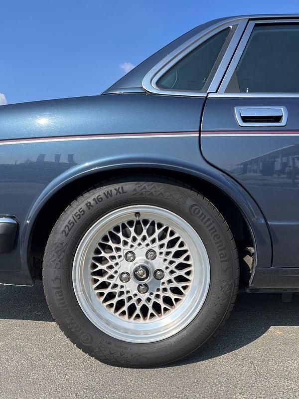 Gebraucht Jaguar XJ12 311 PS (228 kW) 1993 Blau Limousine