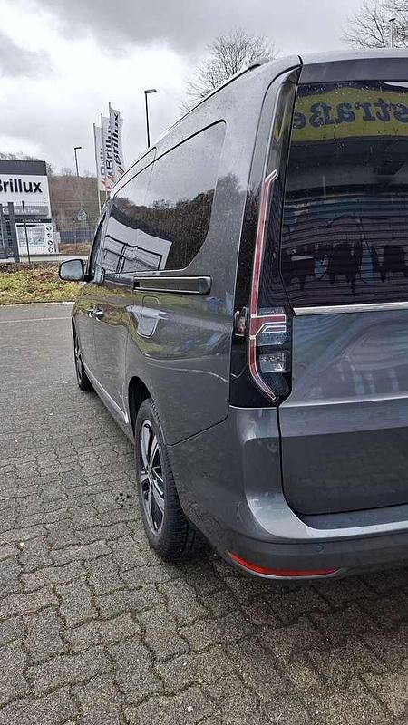 Second-hand VW Caddy Maxi 122 CP (89 kW) 2023 Monovolum