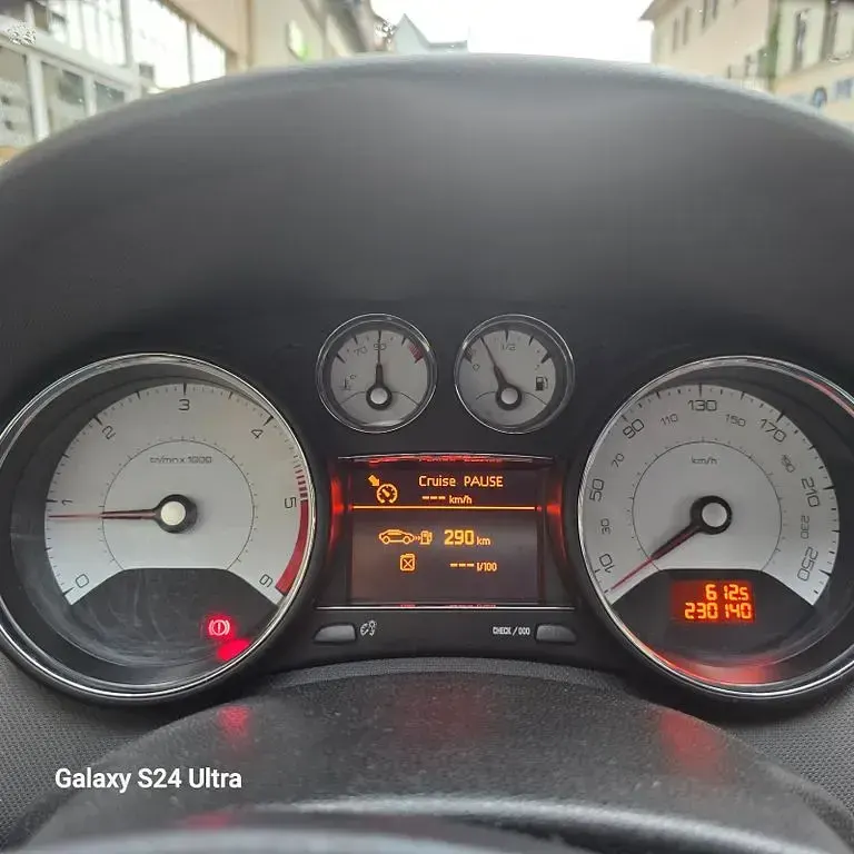 Gebraucht Peugeot 308 CC Premium 140 PS (102 kW) 2010 Schwarz Cabrio