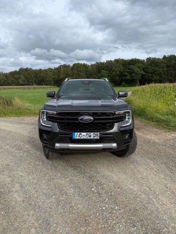Schwarz Gebraucht 2023 Ford Ranger Wildtrack Abholung | 44.500 € (Teuer) - Bild 1/4