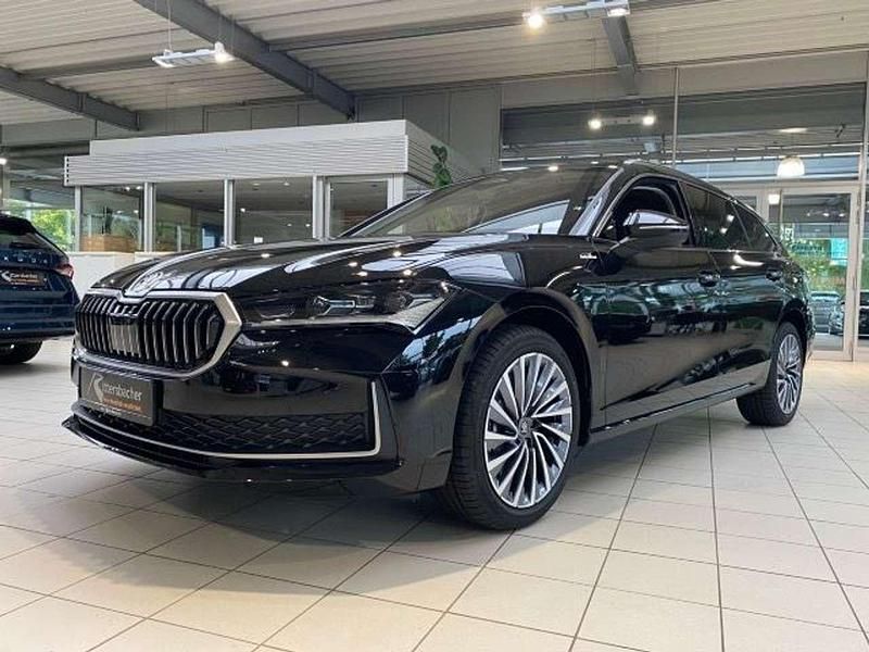 Gebraucht Skoda Superb LAURIN & KLEMENT 193 PS (141 kW) 2025 Onyx schwarz metallic Kombi