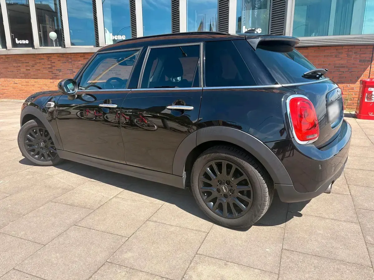 Gebraucht Mini Cooper 136 PS (100 kW) 2017 Schwarz Kleinwagen