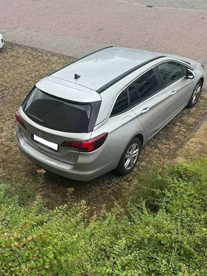 Gebraucht Opel Astra Active 136 PS (100 kW) 2016 Weiß Limousine