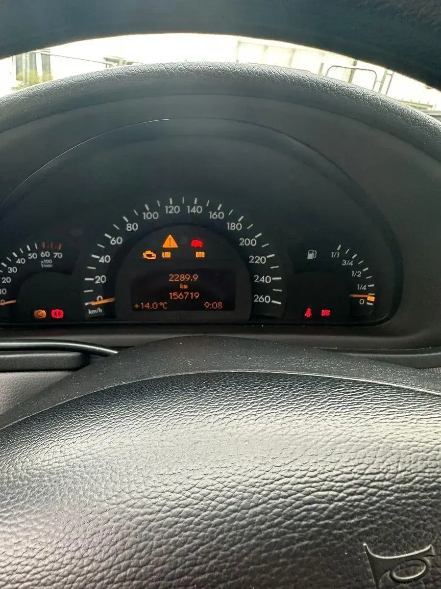 Gebraucht Mercedes C180 Classic 129 PS (94 kW) 2002 Silber Kombi