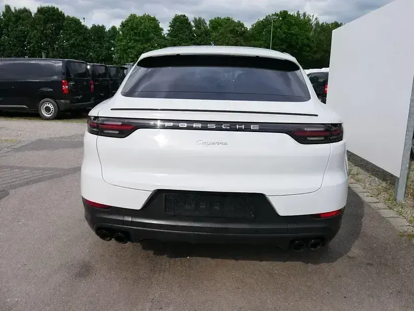 Używany Porsche Cayenne 340 KM (250 kW) 2022 Biały SUV