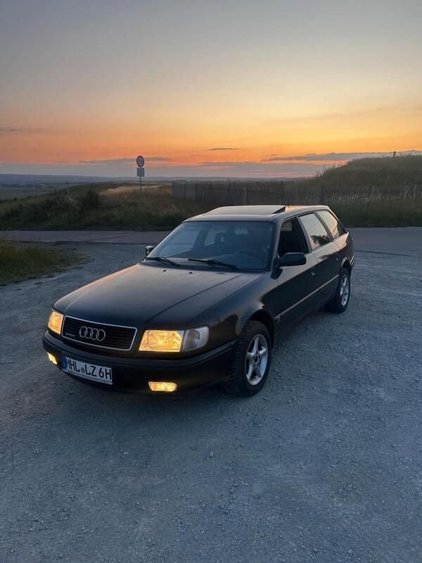 Grün Gebraucht 1992 Audi 100 Kombi | 3.499 € - Bild 1/4