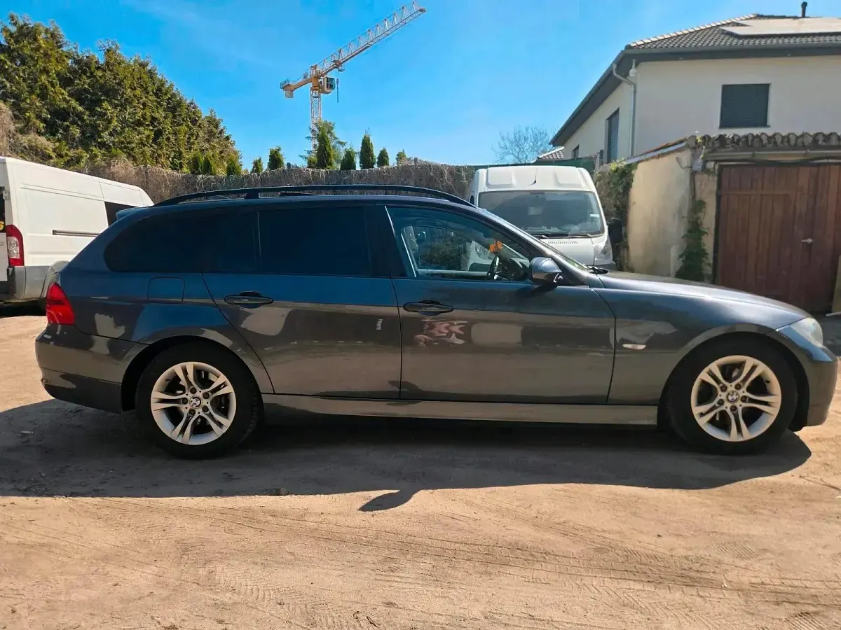 Second-hand BMW 320 150 CP (110 kW) 2007 Gri Break