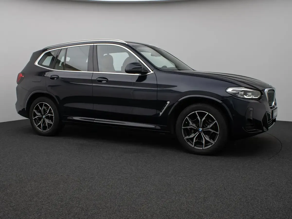 Gebraucht BMW X3 M Sport 245 PS (180 kW) 2022 M carbonschwarz416braun SUV
