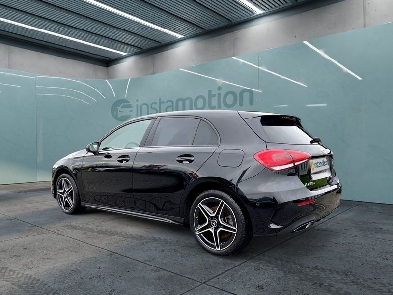 Gebraucht Mercedes A250 AMG 160 PS (117 kW) 2020 Schwarz Limousine