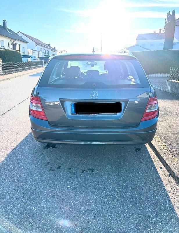 Gebraucht Mercedes C200 136 PS (100 kW) 2009 Grau Kombi