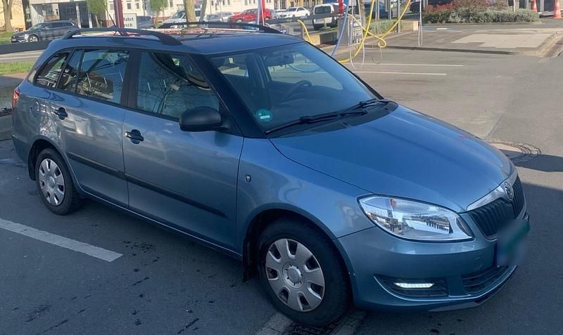 Gebraucht Skoda Fabia 87 PS (63 kW) 2010 Silber Kleinwagen