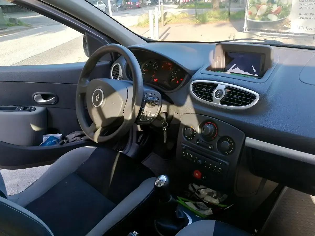 Gebraucht Renault Clio GrandTour 75 PS (55 kW) 2012 Grau Kombi