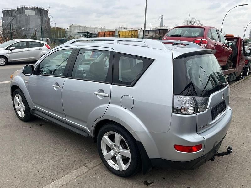 Gebraucht Mitsubishi Outlander Invite 170 PS (125 kW) 2009 Silber SUV