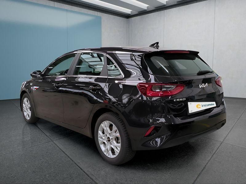Gebraucht Kia Ceed 140 PS (102 kW) 2025 Schwarz Kleinwagen