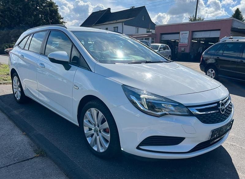 Gebraucht Opel Astra 110 PS (80 kW) 2018 Weiß Kombi