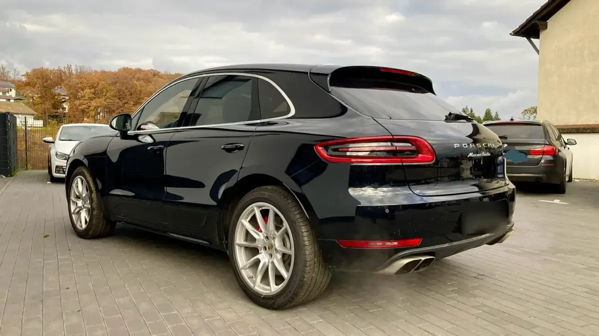 Second-hand Porsche Macan Turbo 400 CP (294 kW) 2015 Negru SUV